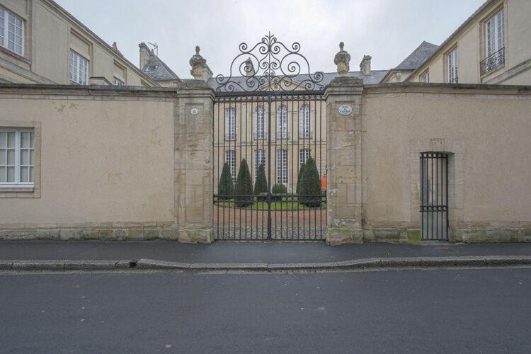 Heritage Apartment In Bayeux Near Museum Of Art Exterior photo